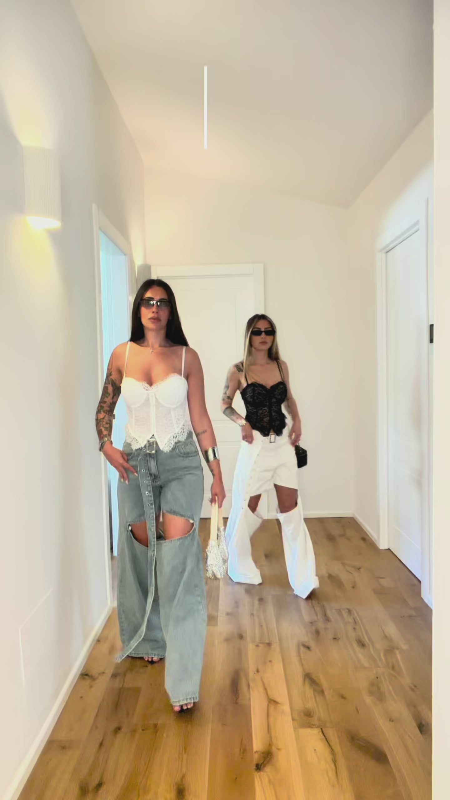 Carica il video: 